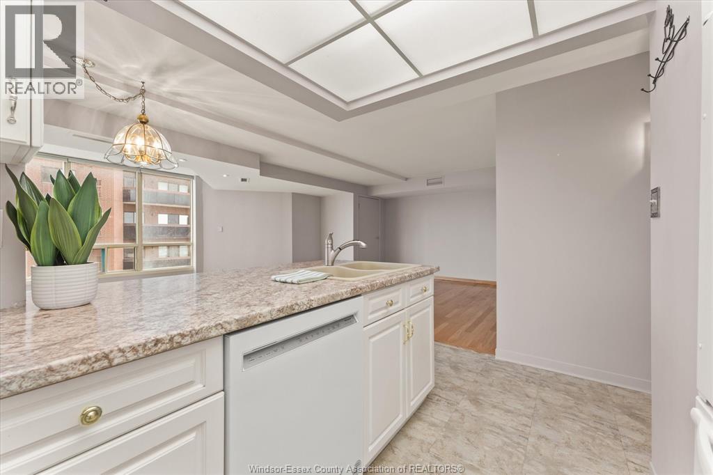 3601 RIVERSIDE DRIVE East Unit# 505 — photo 6