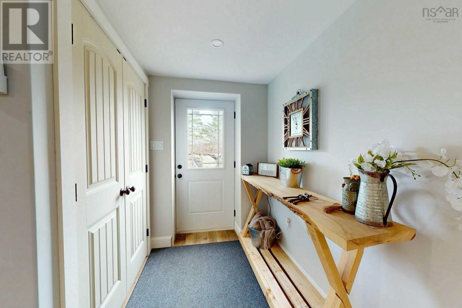 Property 12 of 21 of 4861 dunmore Road