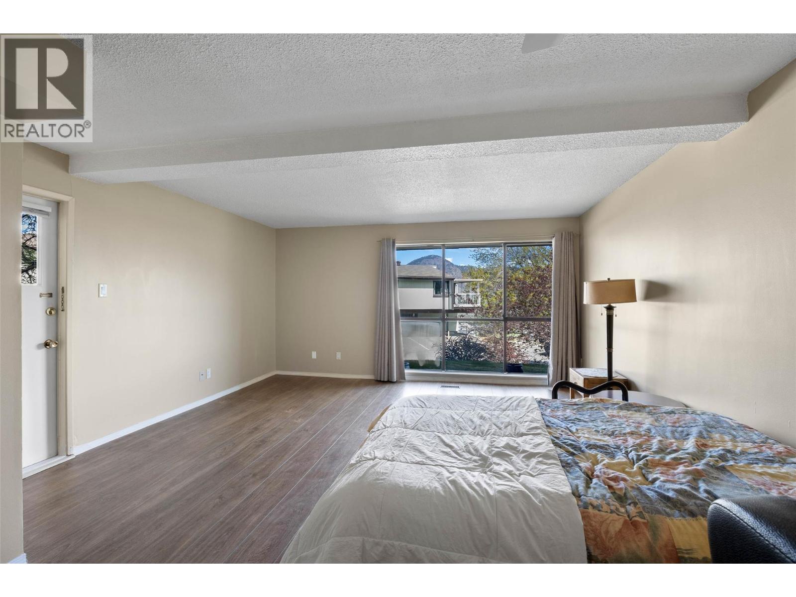 #43 137 MCGILL Road - 10