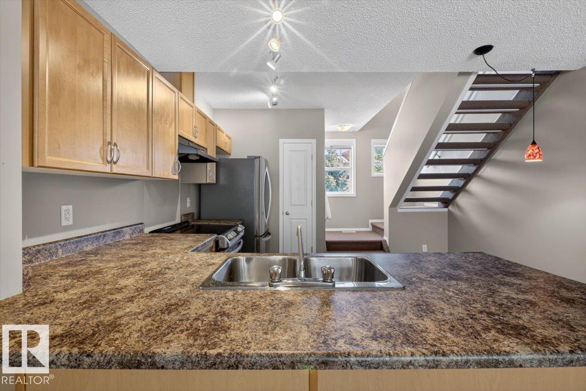 #130 5604 199 ST NW, Edmonton