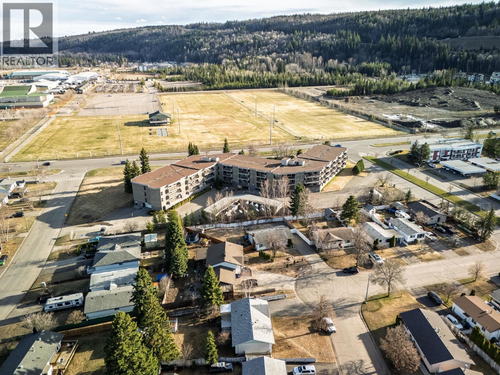 1349 GENEVIEVE CRESCENT - 30