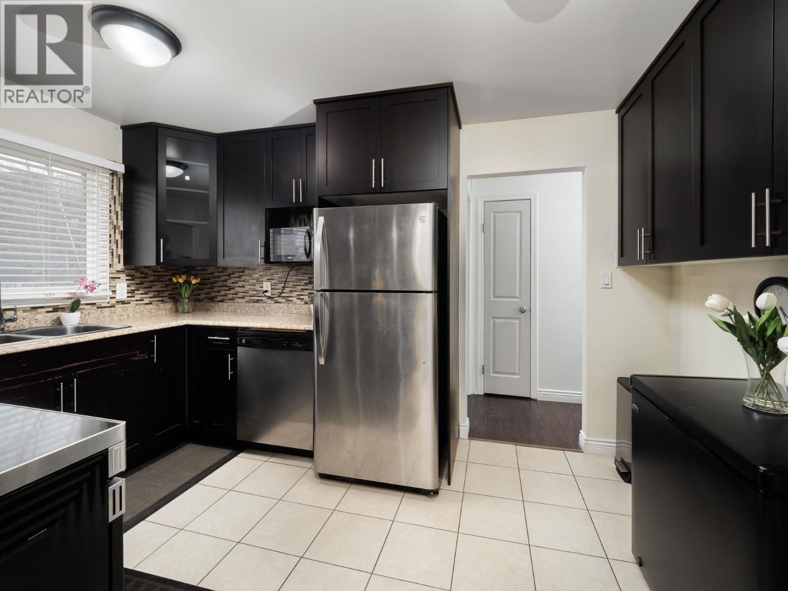 Photo 8 of 33 — 1349 GENEVIEVE CRESCENT · Prince George, BC