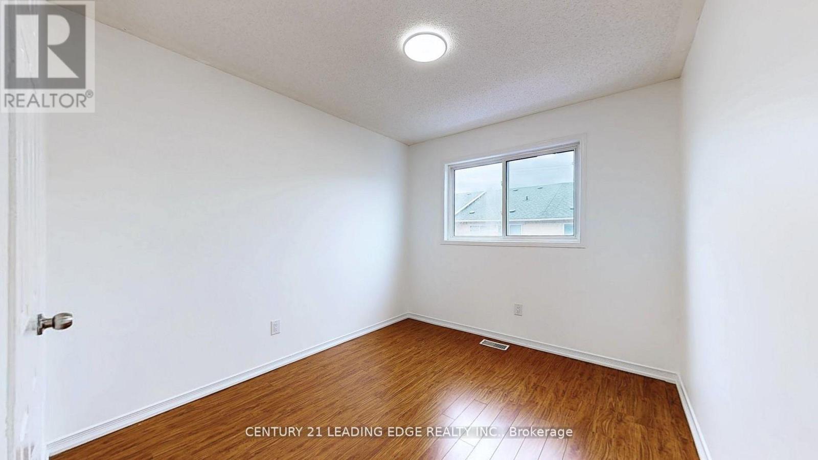 38 RUMI CRESCENT - 24
