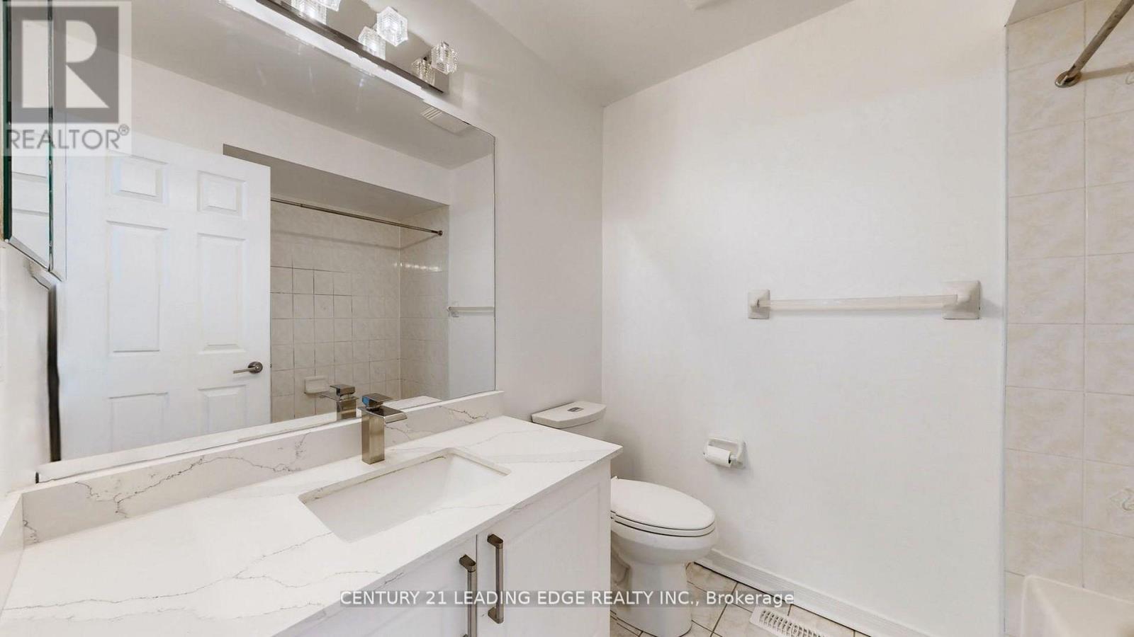 38 RUMI CRESCENT - 26