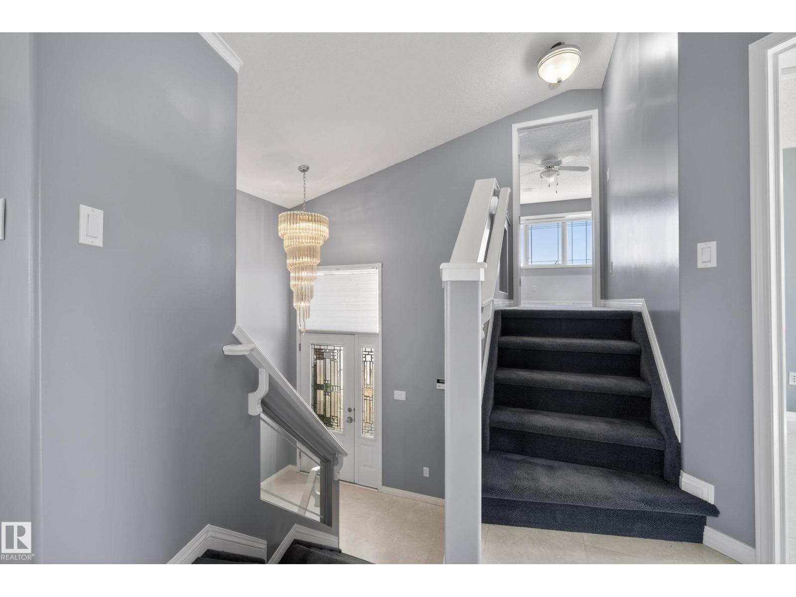 720 87 ST SW, Edmonton