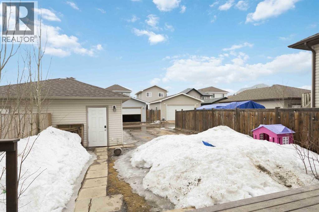 253 Grosbeak Way, Fort McMurray