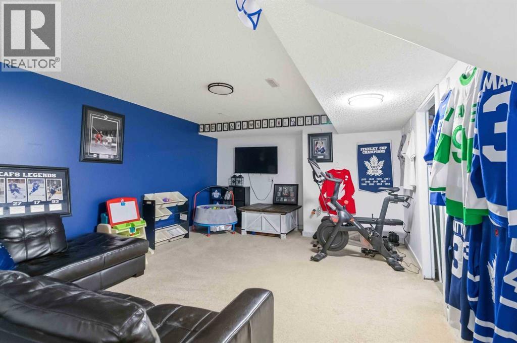 253 Grosbeak Way, Fort McMurray