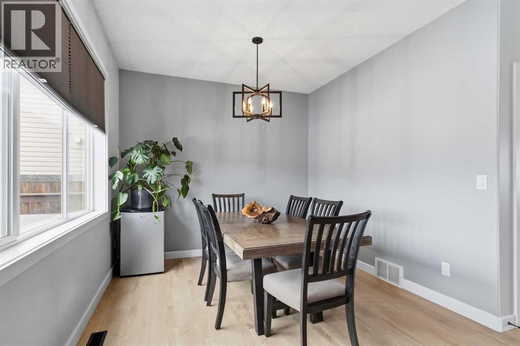 253 Grosbeak Way, Fort McMurray