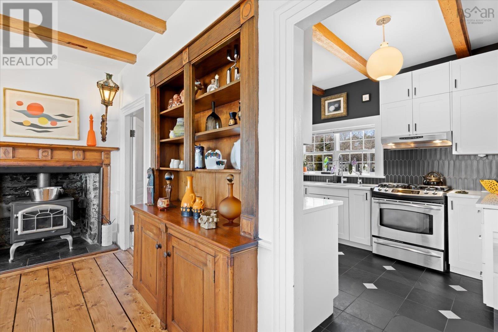 Property 14 of 46 of 286 Silver Point Road