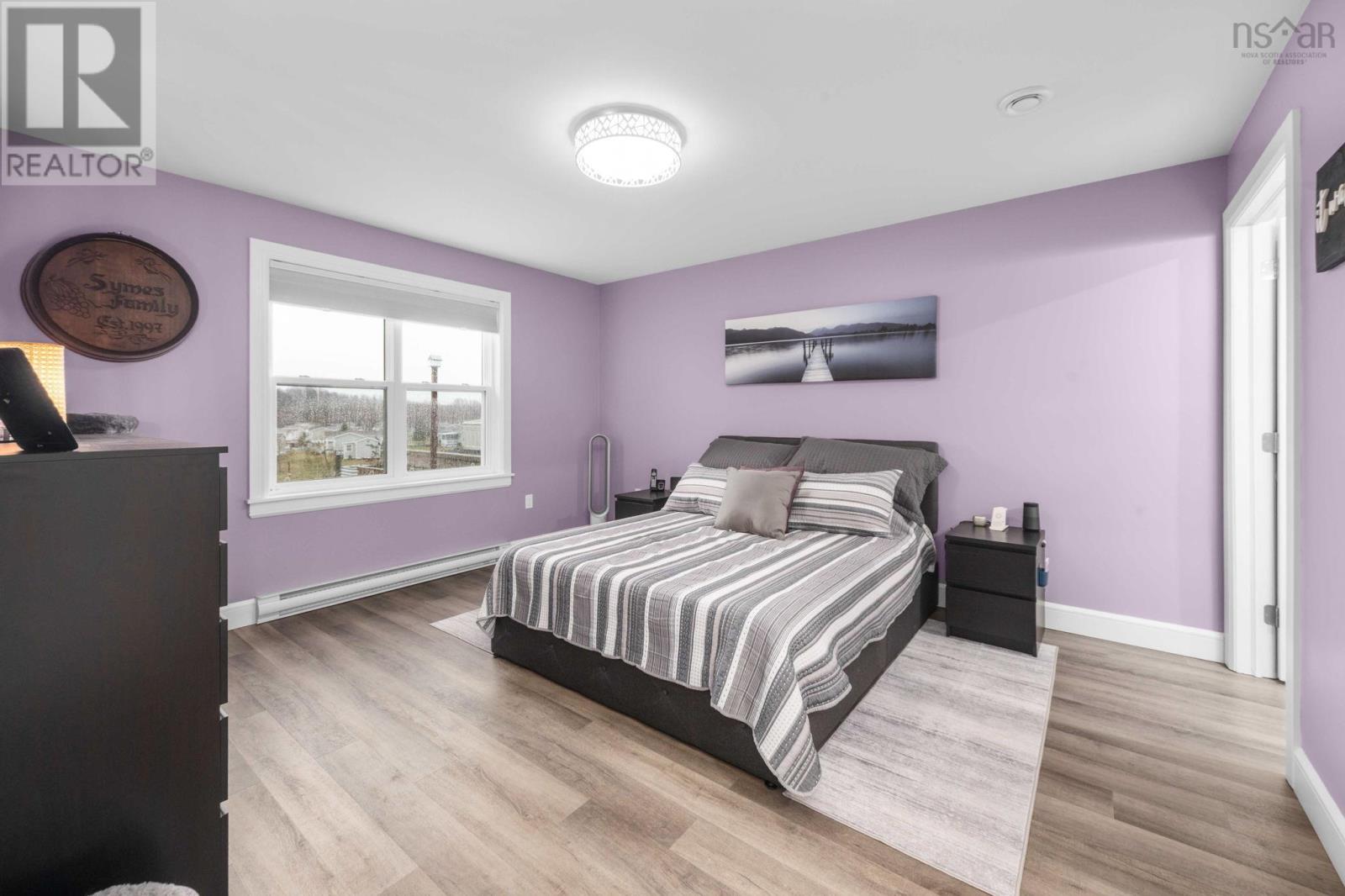 35 Elizabeth Avenue — photo 20