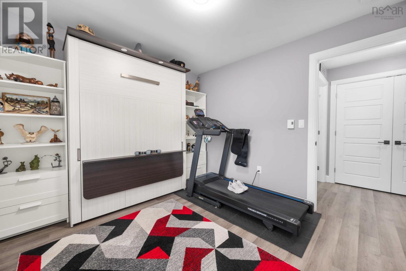 35 Elizabeth Avenue — photo 25