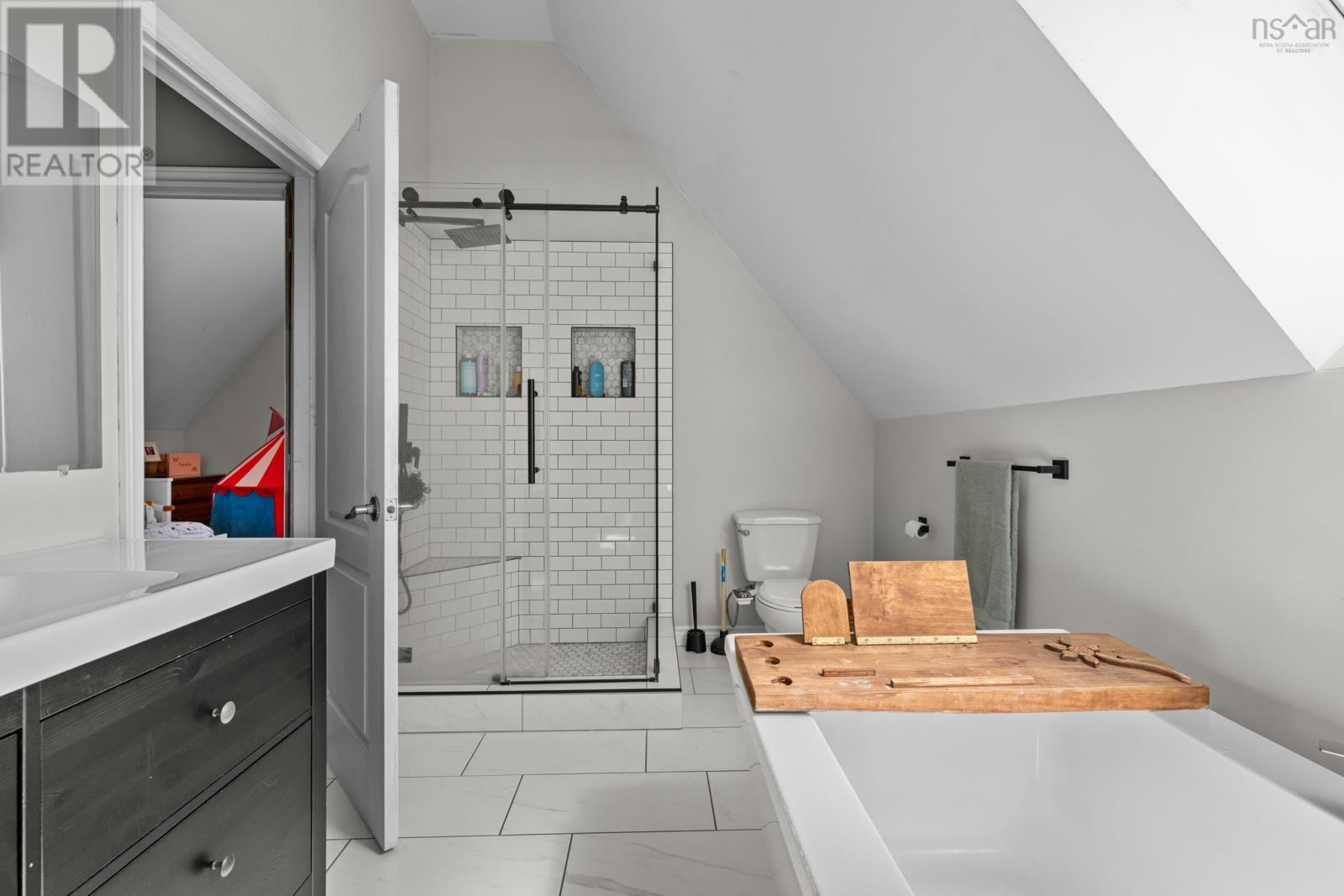 Property 25 of 49 of 327 East Petpeswick Road