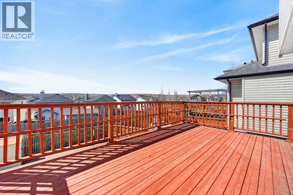 126 EVANSMEADE CRESCENT NW - 36