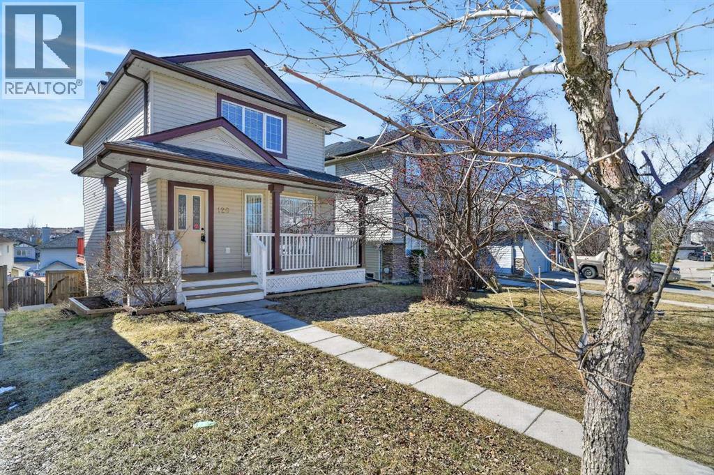 126 EVANSMEADE CRESCENT NW - 3
