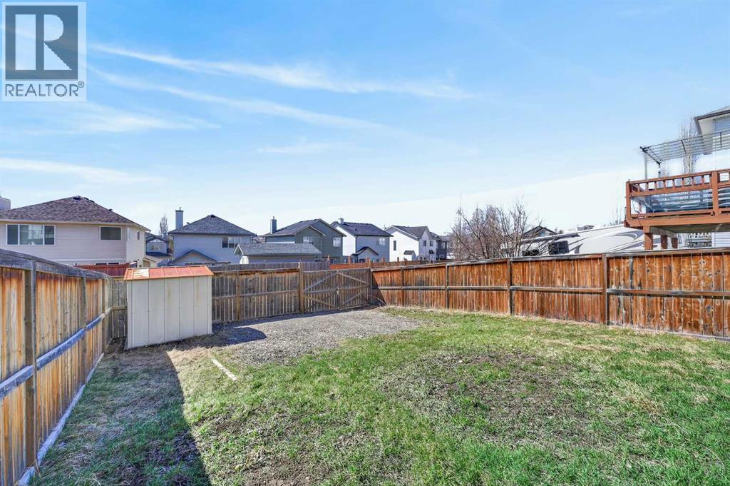 126 EVANSMEADE CRESCENT NW - 41