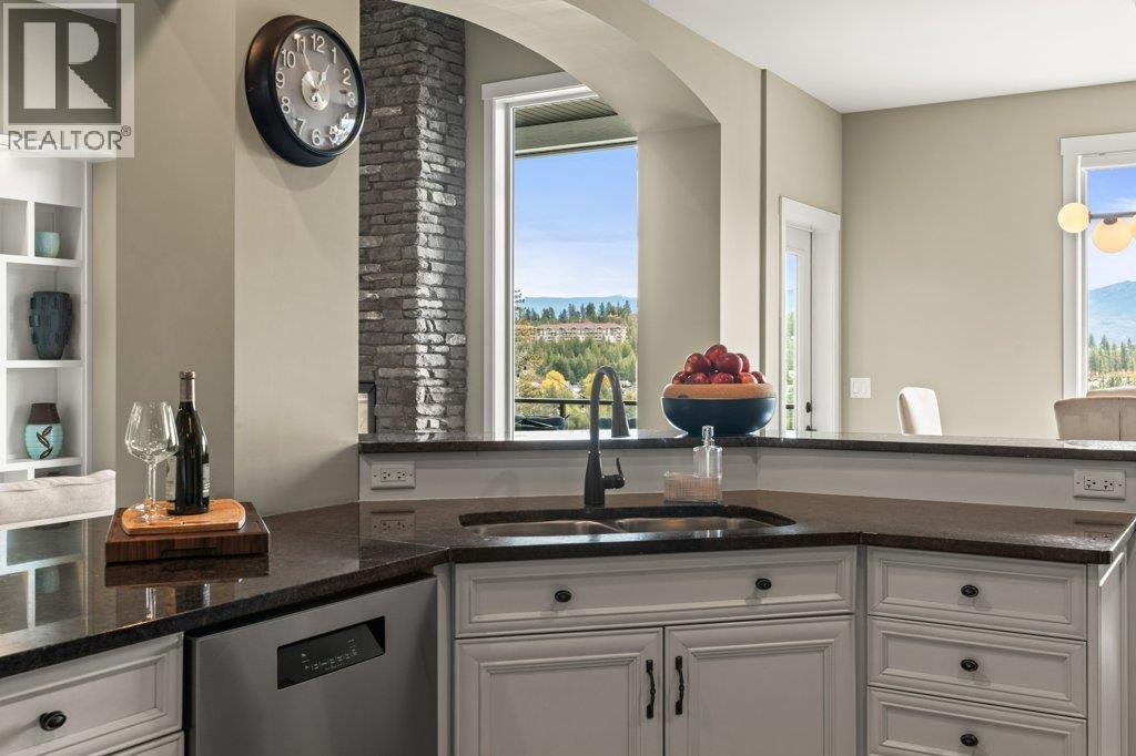  2447 Stone Grove Crescent, West Kelowna