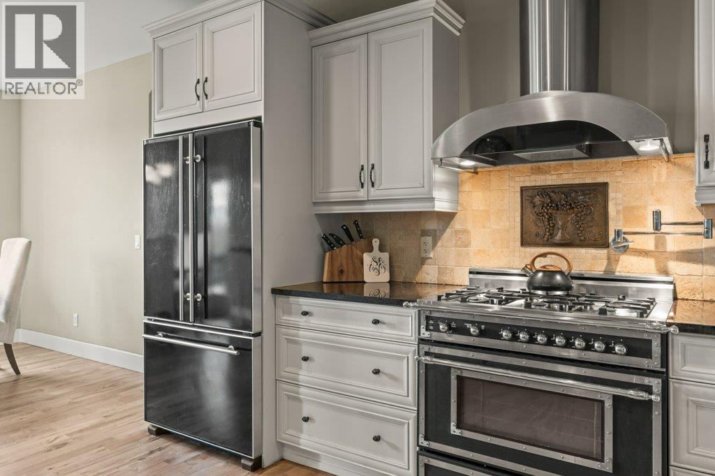  2447 Stone Grove Crescent, West Kelowna