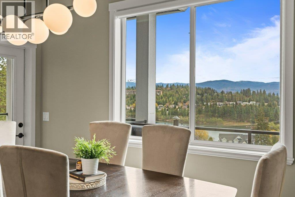  2447 Stone Grove Crescent, West Kelowna