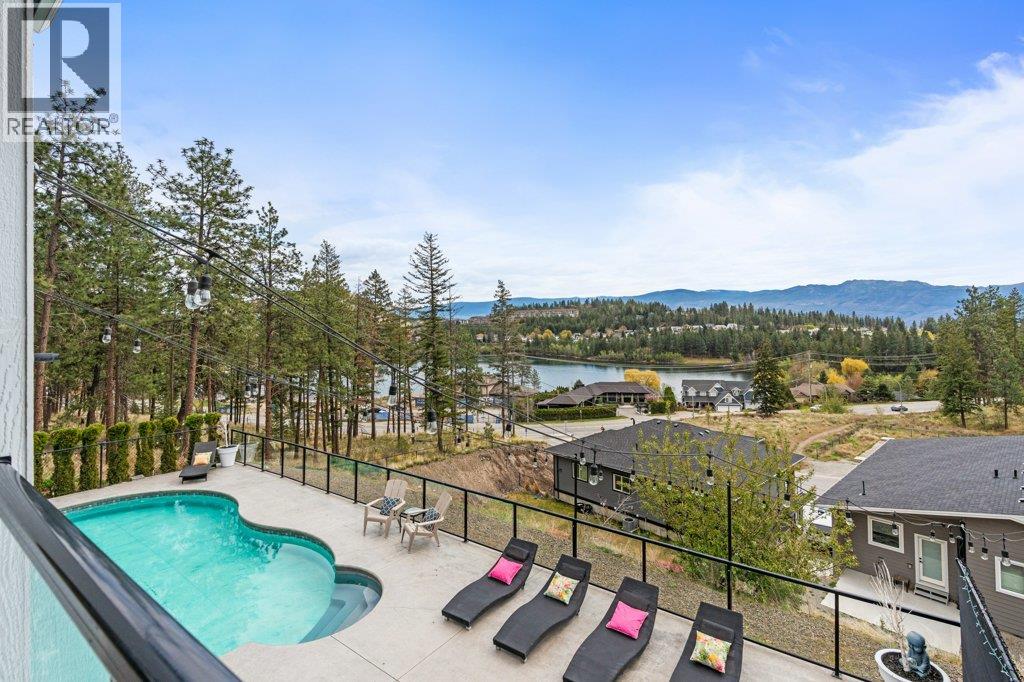  2447 Stone Grove Crescent, West Kelowna