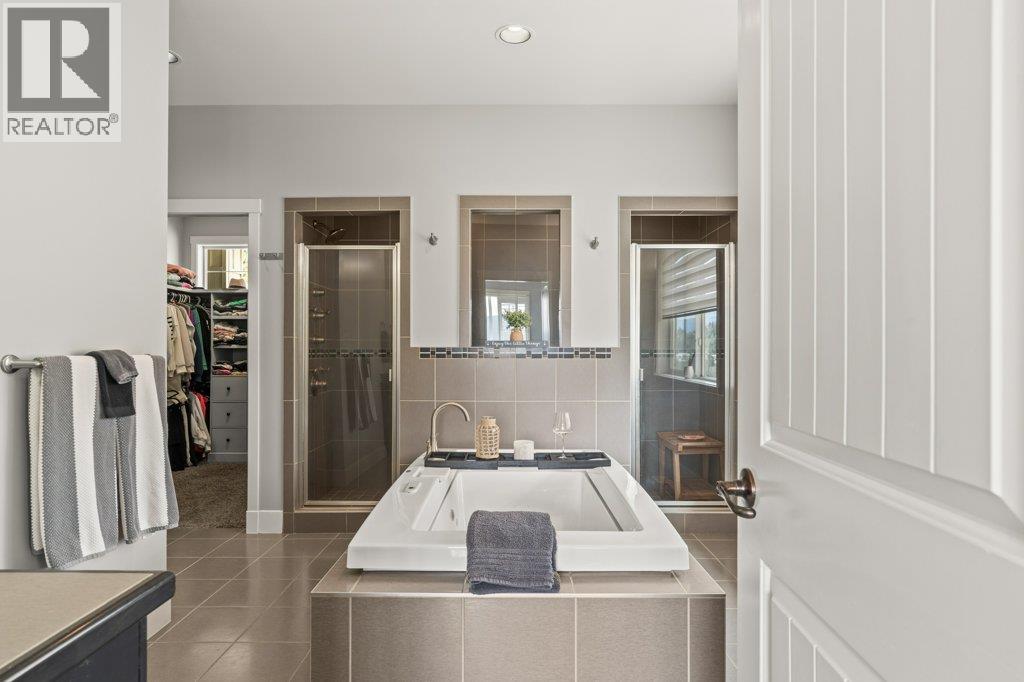  2447 Stone Grove Crescent, West Kelowna