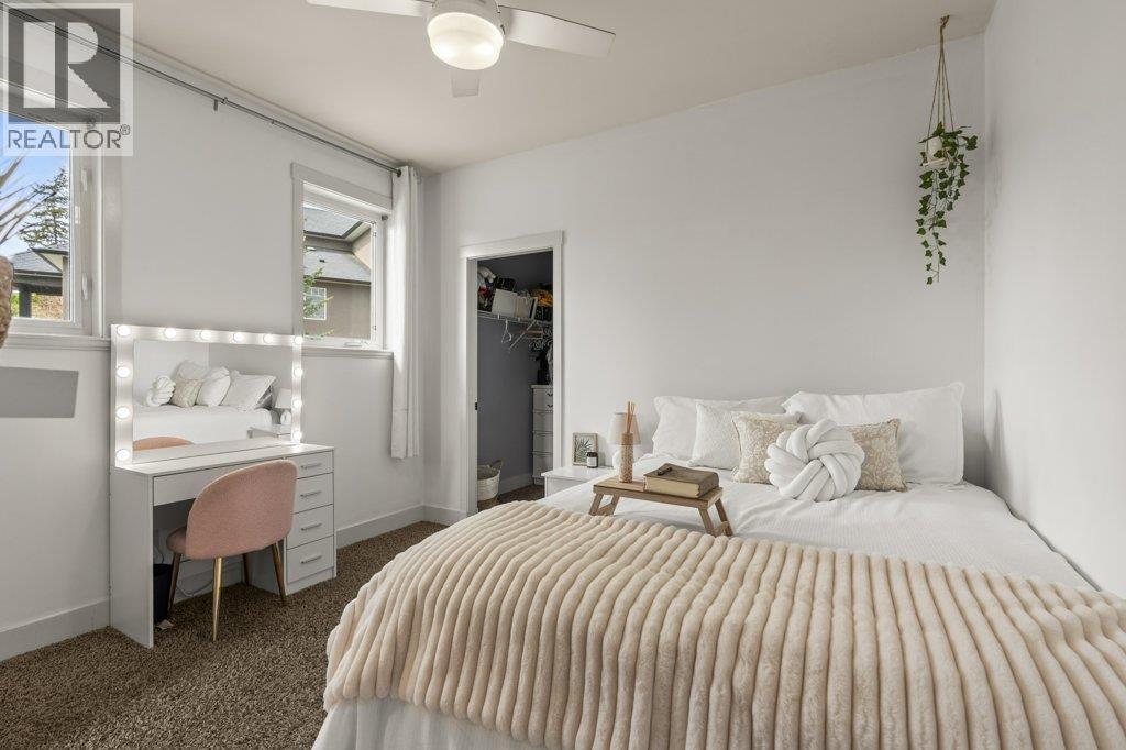  2447 Stone Grove Crescent, West Kelowna