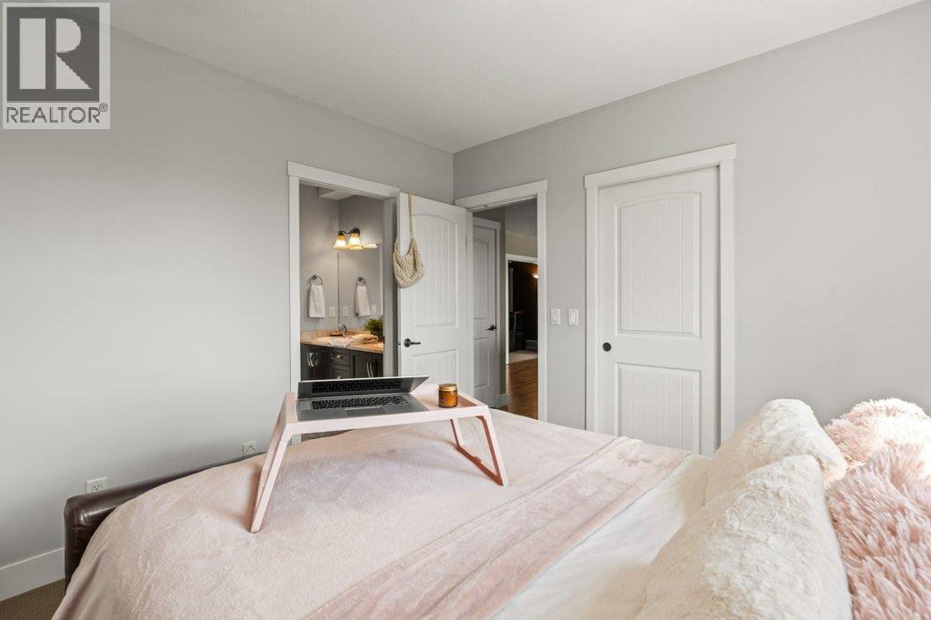  2447 Stone Grove Crescent, West Kelowna