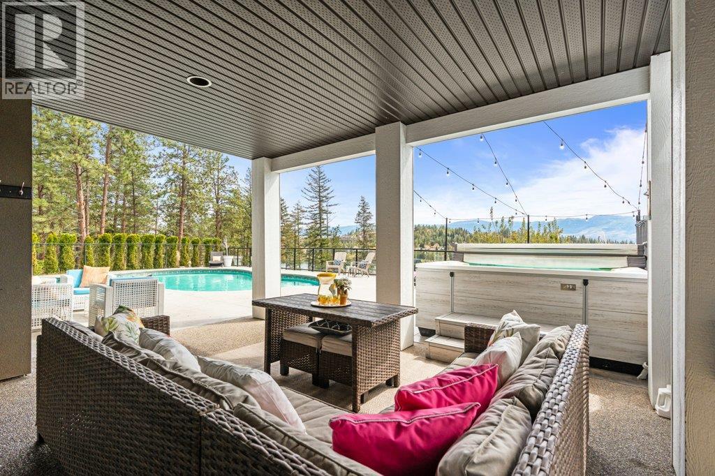  2447 Stone Grove Crescent, West Kelowna