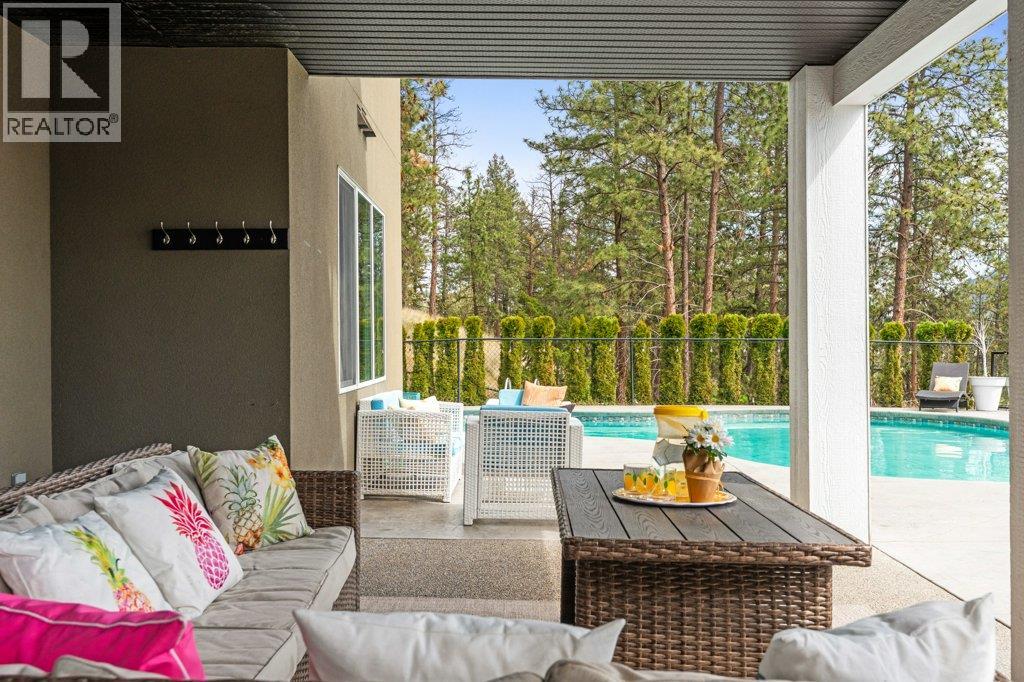  2447 Stone Grove Crescent, West Kelowna