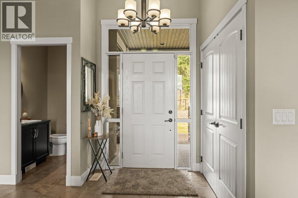  2447 Stone Grove Crescent, West Kelowna