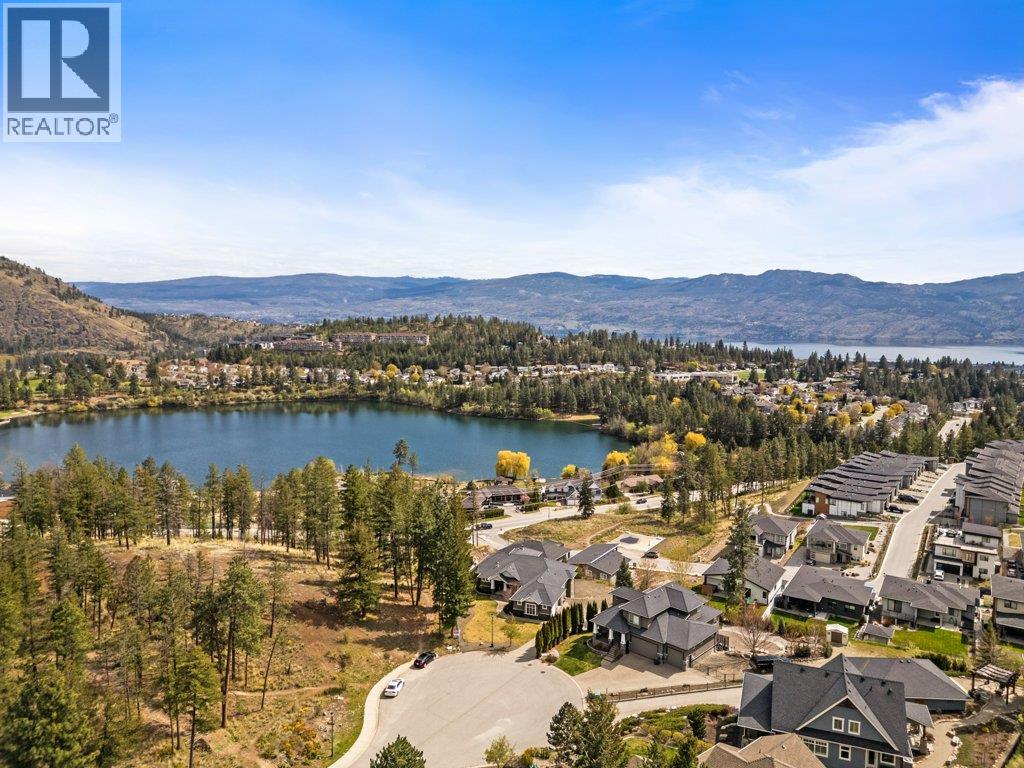  2447 Stone Grove Crescent, West Kelowna