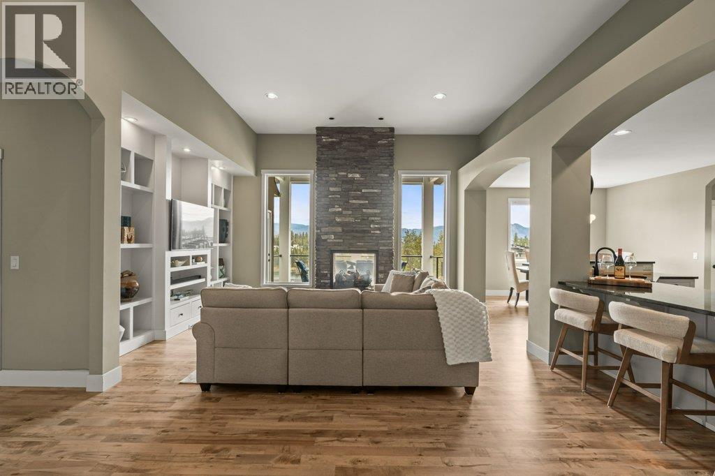  2447 Stone Grove Crescent, West Kelowna