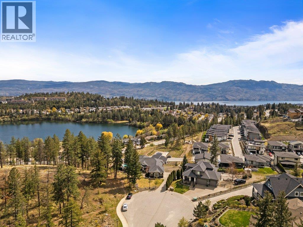  2447 Stone Grove Crescent, West Kelowna