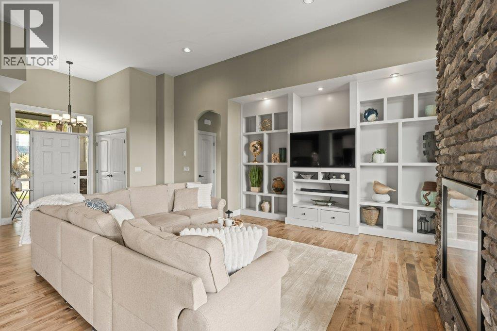  2447 Stone Grove Crescent, West Kelowna