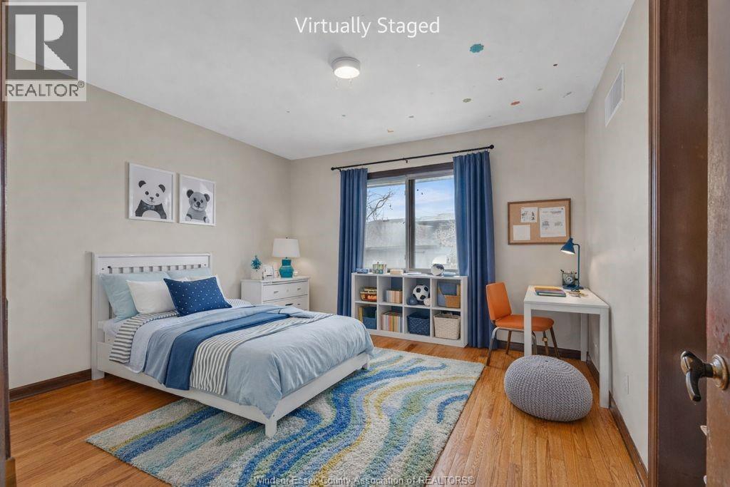 2880 ST. CLAIR AVENUE — photo 12