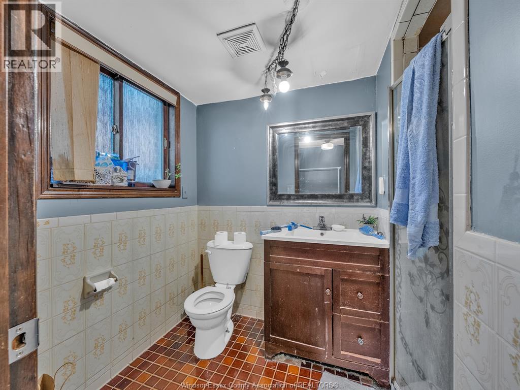 2880 ST. CLAIR AVENUE — photo 14