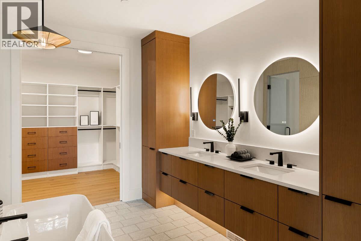 818 Predator Ridge Drive, Vernon