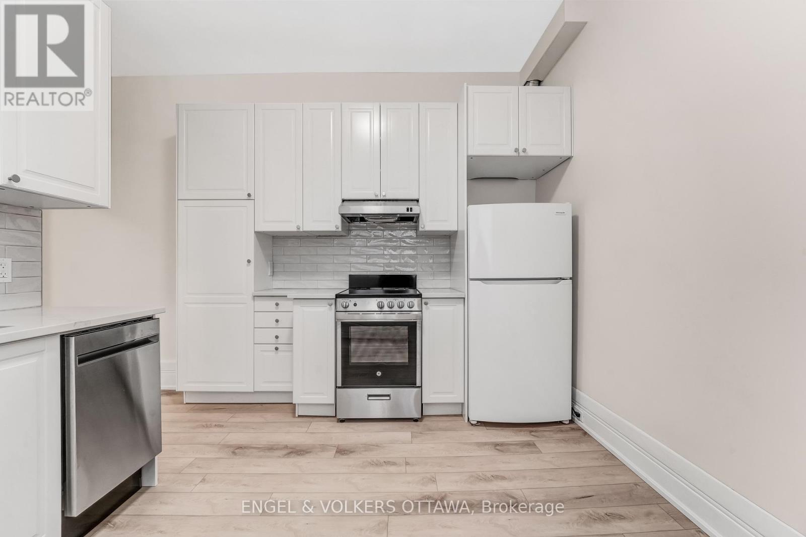 1 Bed, 1 Bath House for Rent in Ottawa – 2 – 170 IVY CRESCENT, Ottawa – MLS# X13032000 - Image 16