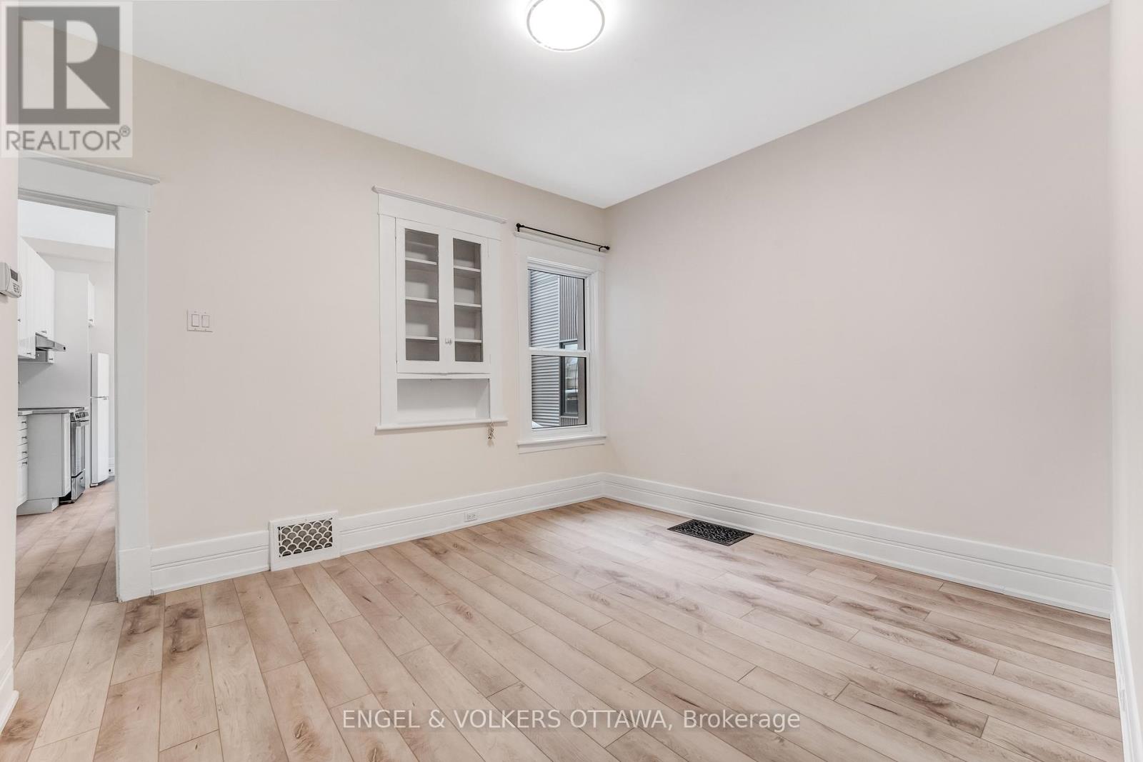 1 Bed, 1 Bath House for Rent in Ottawa – 2 – 170 IVY CRESCENT, Ottawa – MLS# X13032000 - Image 6