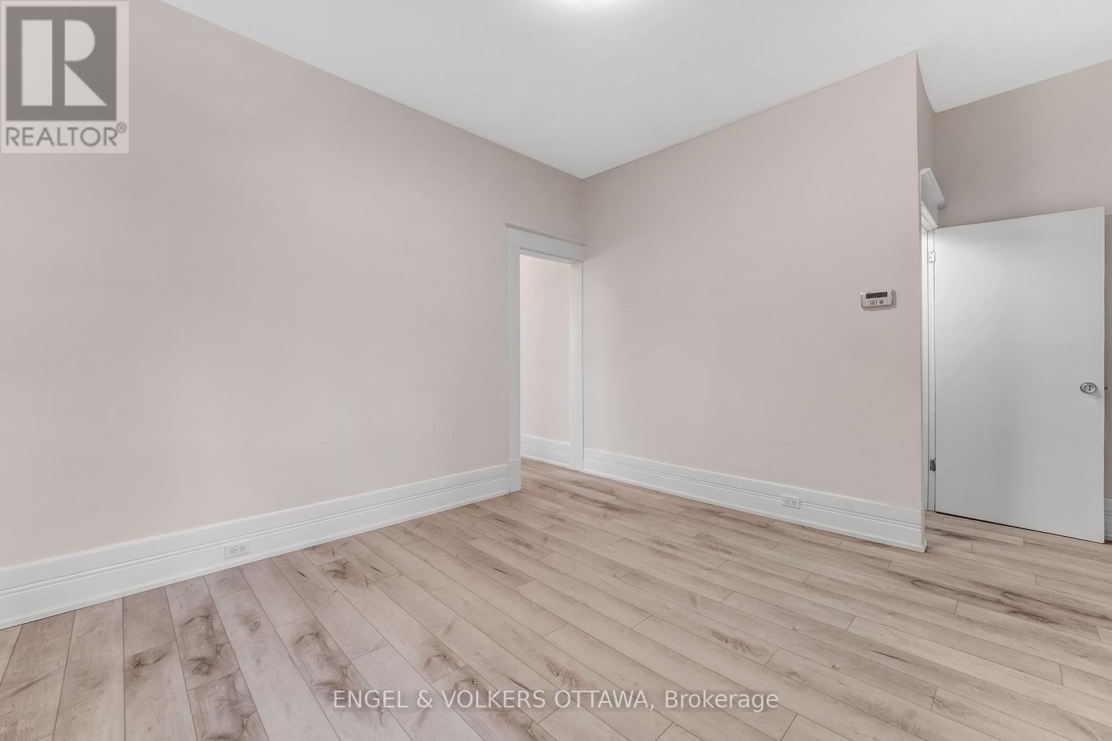 1 Bed, 1 Bath House for Rent in Ottawa – 2 – 170 IVY CRESCENT, Ottawa – MLS# X13032000 - Image 8