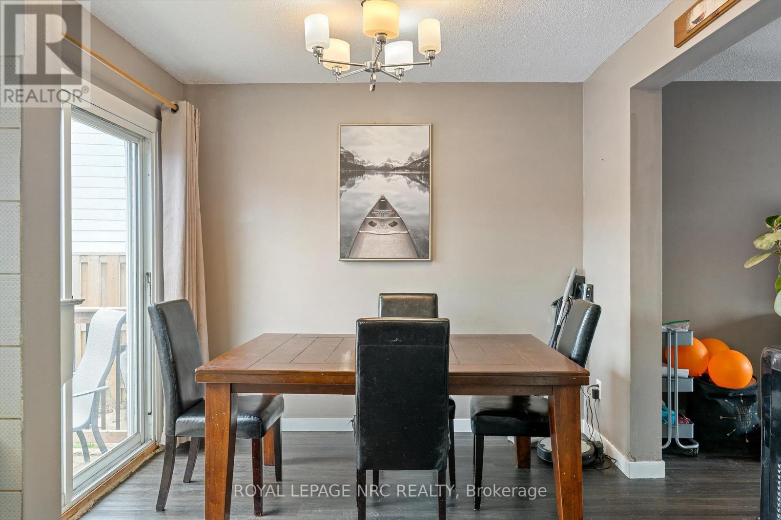 18 LAFAYETTE DRIVE - 8