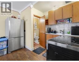 Kitchen - 401 Parent, Windsor, ON N9A2B9 Photo 14