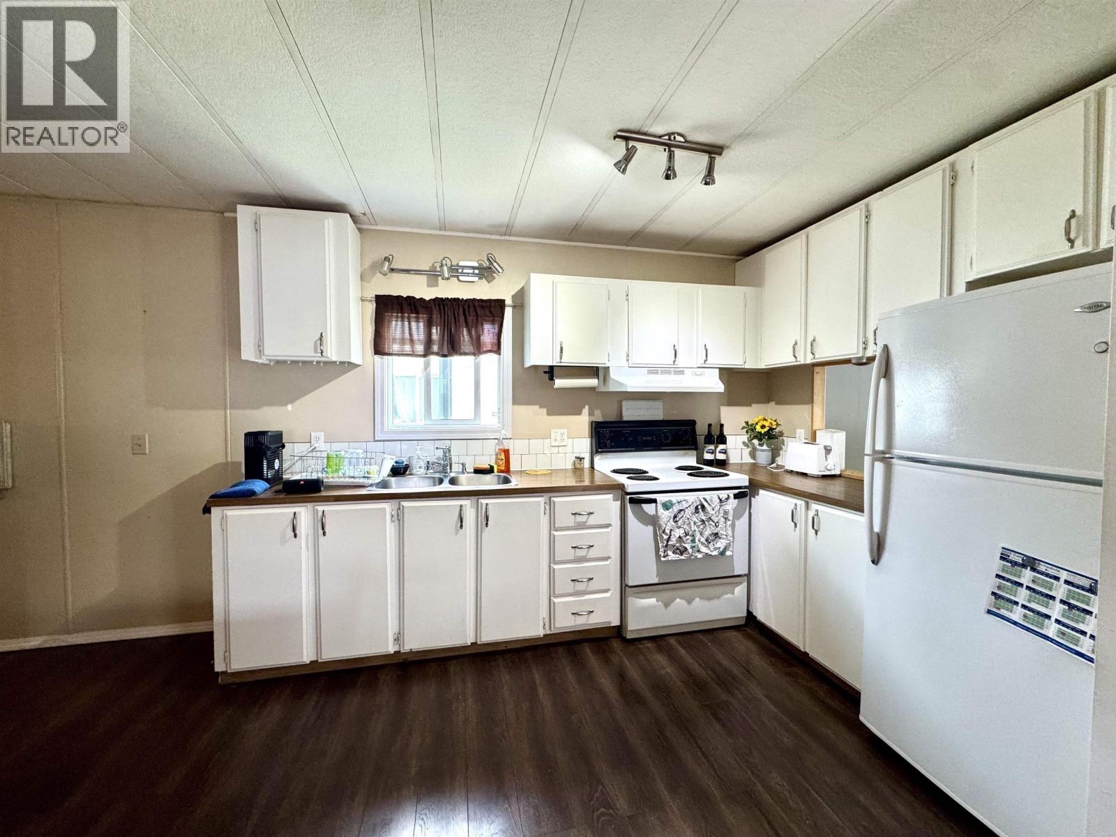 #62 3889 MULLER AVENUE - 7