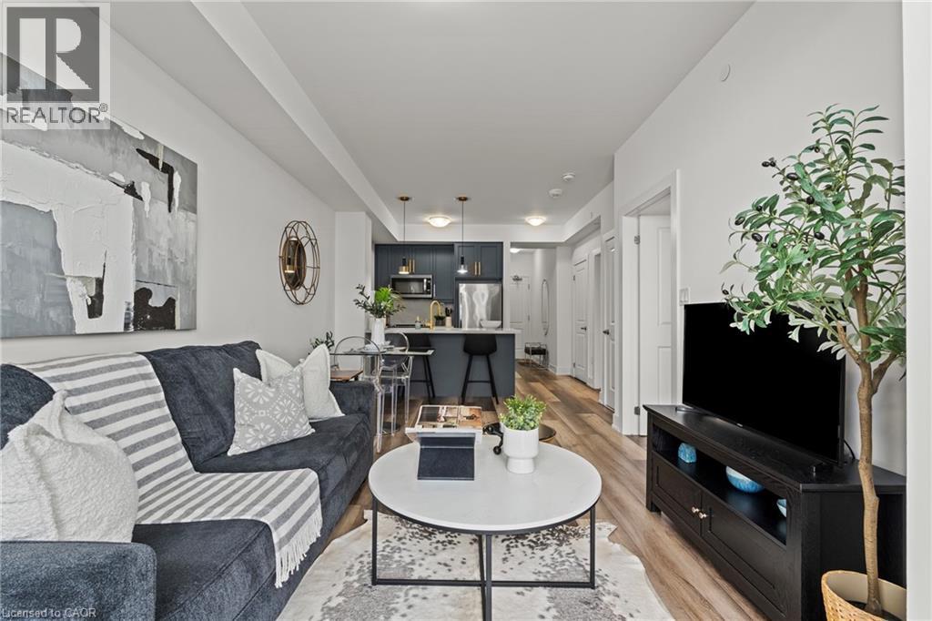 #706 450 DUNDAS Street - 1