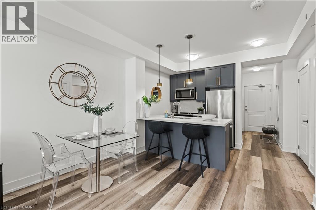 #706 450 DUNDAS Street - 11