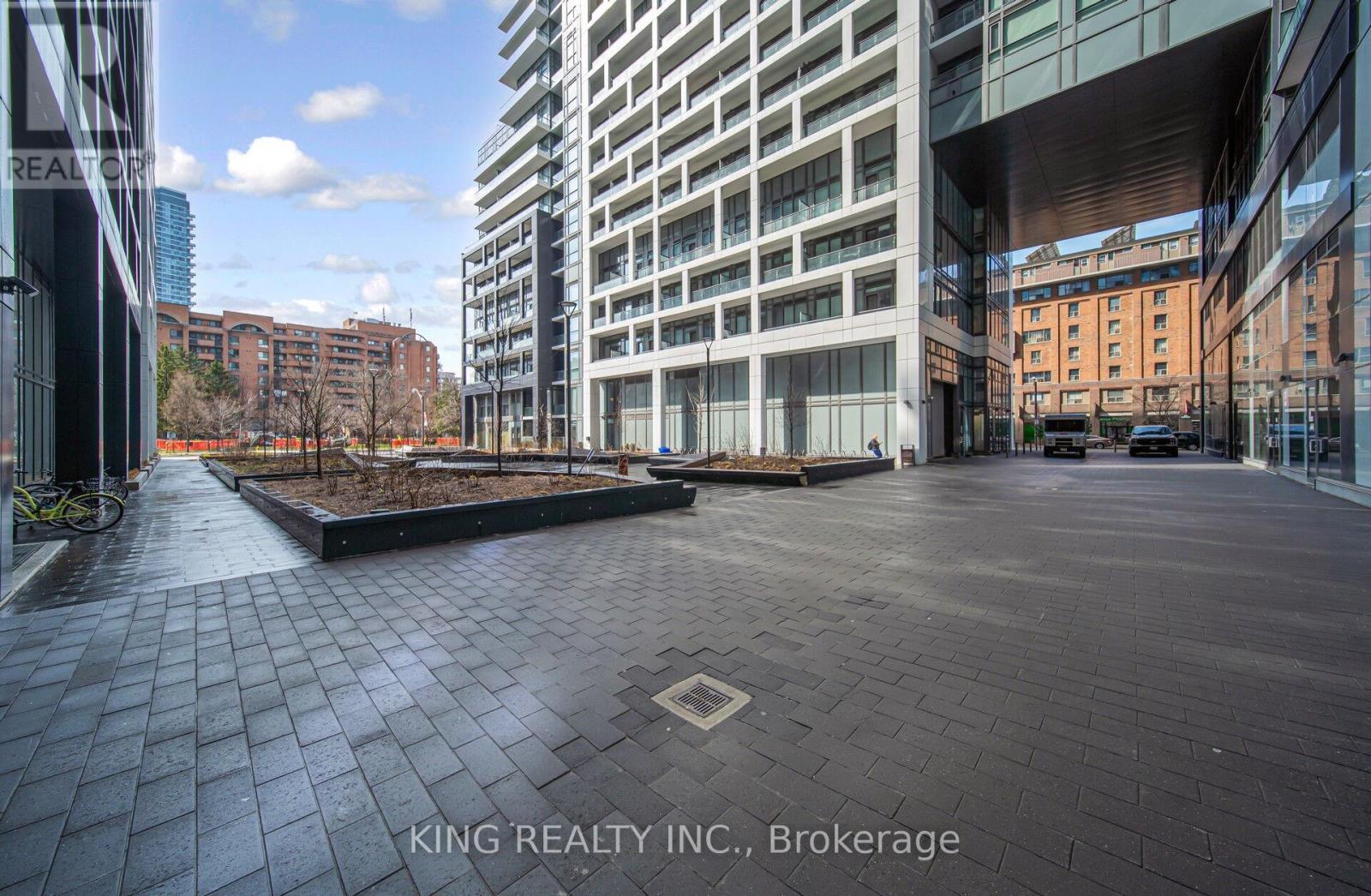 #233 121 LOWER SHERBOURNE STREET S - 3