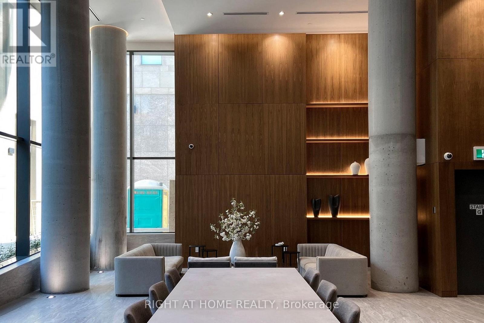 727 - 4K SPADINA AVENUE — photo 43