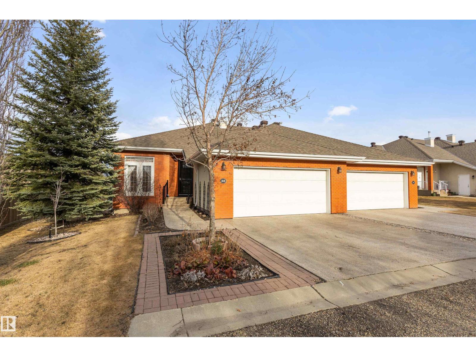 #38 1225 WANYANDI RD NW, Edmonton