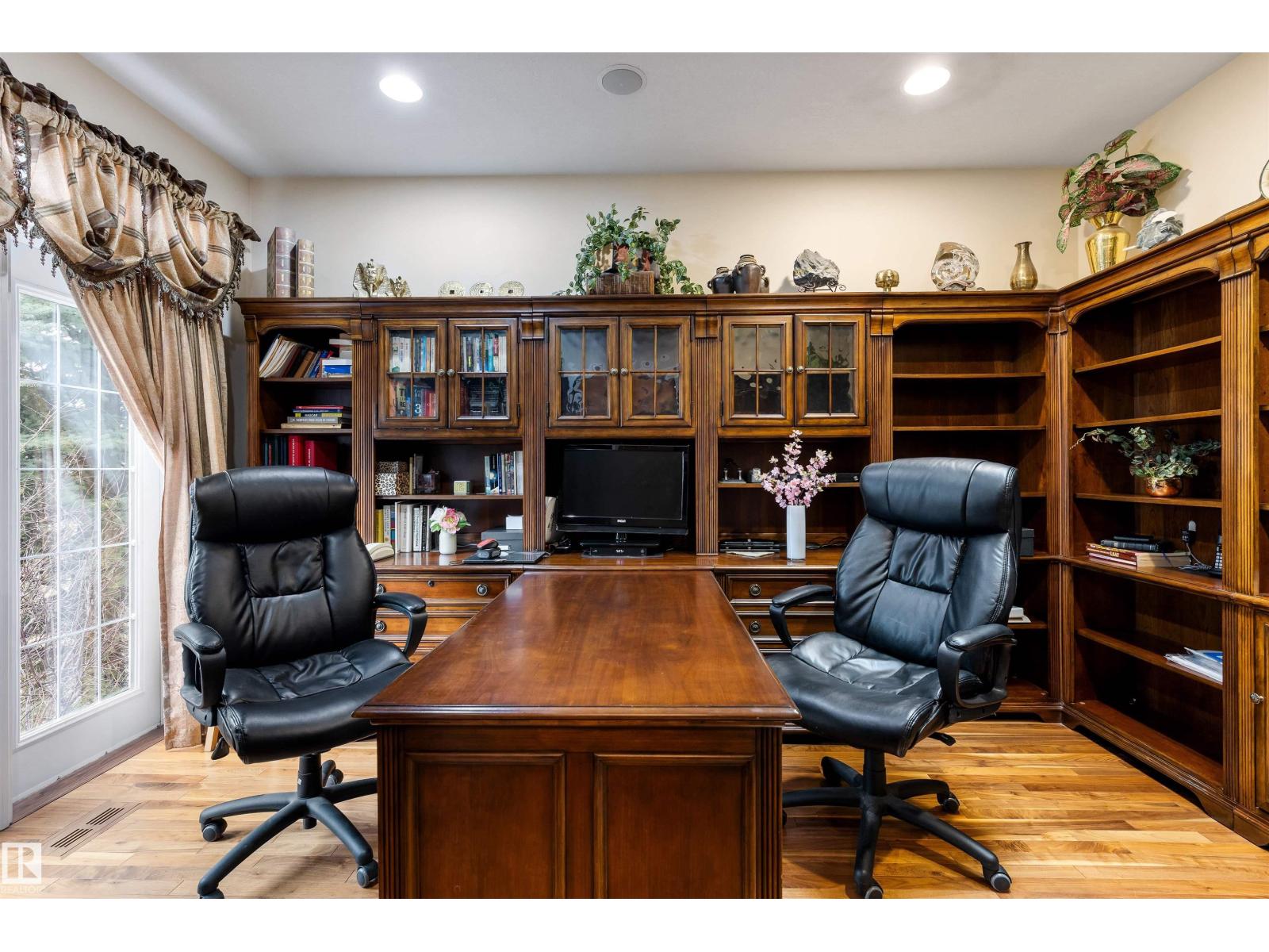 #38 1225 WANYANDI RD NW, Edmonton