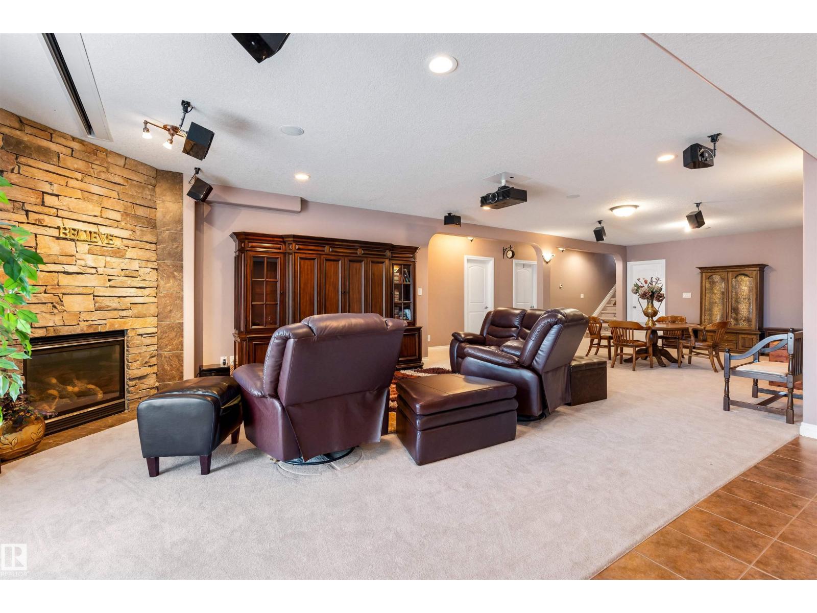 #38 1225 WANYANDI RD NW, Edmonton