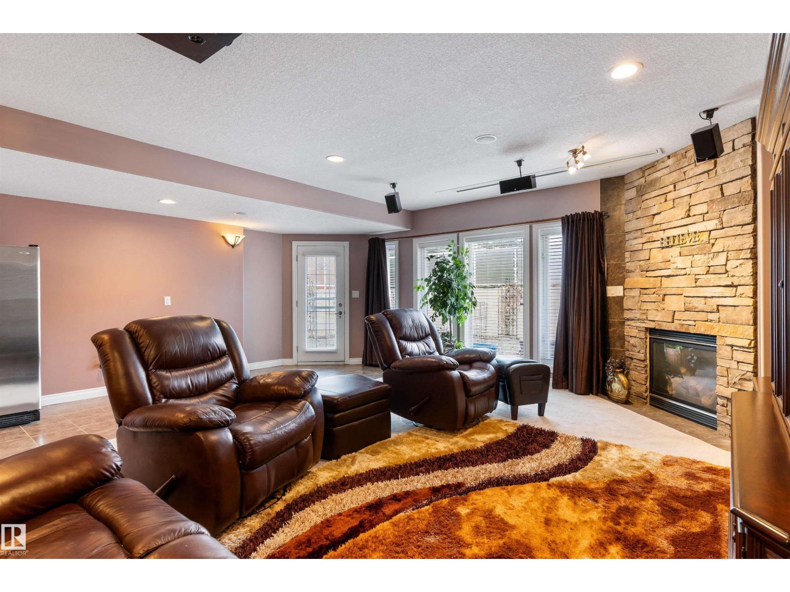 #38 1225 WANYANDI RD NW, Edmonton